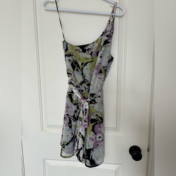 EUC Women’s Dynamite One Strap Abstract Romper - Size Small - Picture 2 of 5